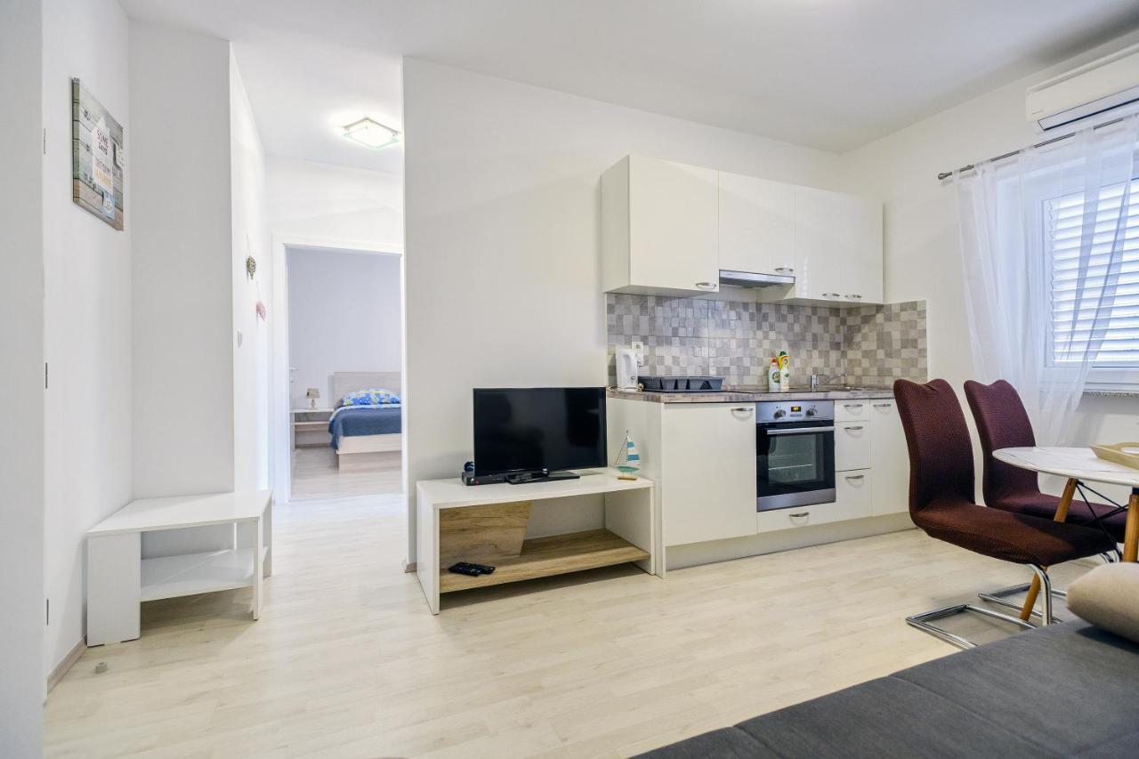 Modern Old Town - Apartamento *