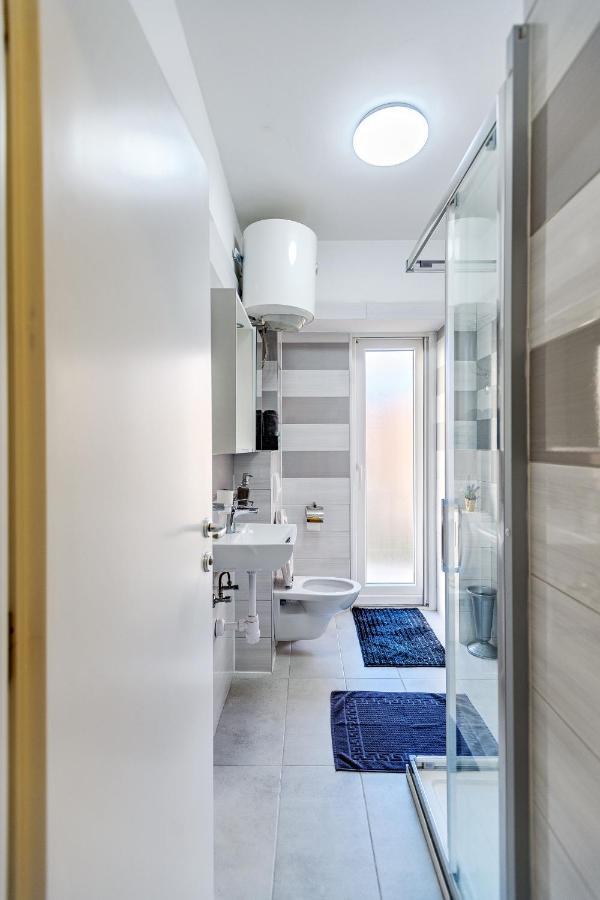 Modern Old Town - Apartamento
